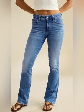 American Eagle Low-Rise Kick Bootcut Jean, 6 Extra Short, BNWOT